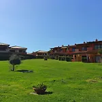 Dany's In Baia De Bahas * مارينيلاّ