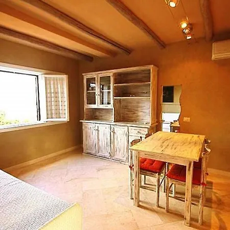 Dany's In Baia De Bahas Apartamento